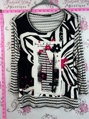 Frank Walder shirt unique Black & White Graphic Floral Top with Pink Accents